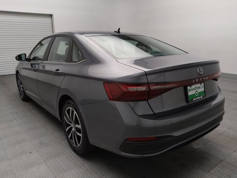 Used 2025 Volkswagen Jetta SE FWD image 5