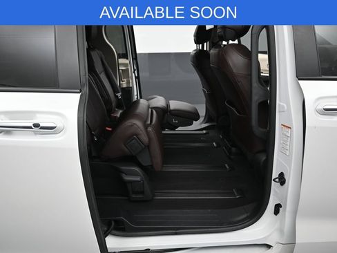 Used 2024 Toyota Sienna Platinum AWD/4WD image 32