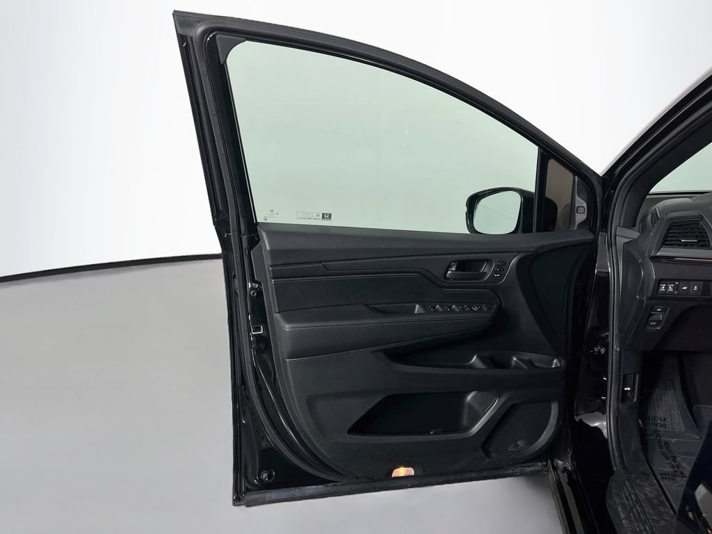 Used 2025 Honda Odyssey Sport-L image 27