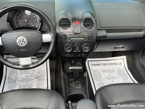 Used 2009 Volkswagen Beetle S FWD image 22