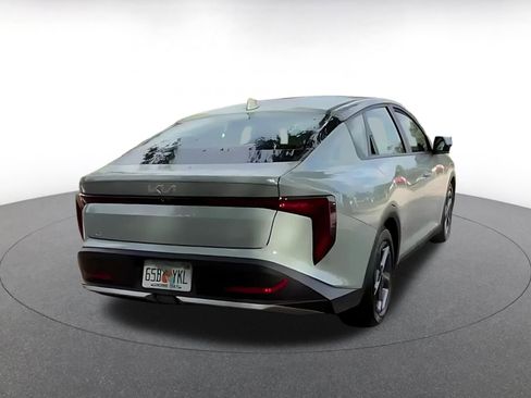 Used 2025 Kia K4 LXS image 14