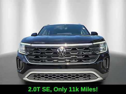 Used 2024 Volkswagen Atlas Cross Sport SE FWD image 2
