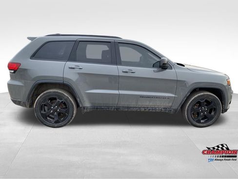 Used 2020 Jeep Grand Cherokee Laredo image 8
