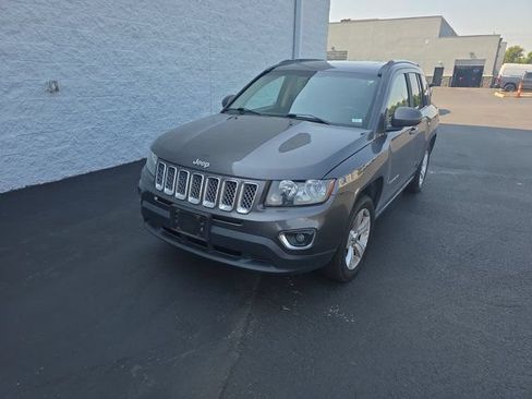 Used 2015 Jeep Compass High Altitude FWD image 3