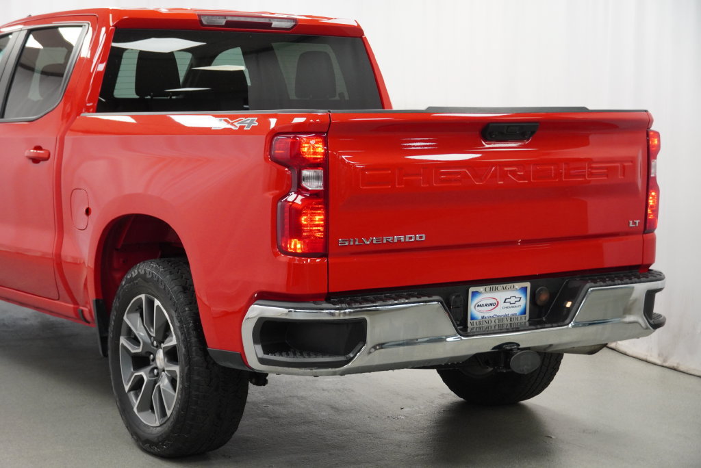 Used 2024 Chevrolet Silverado 1500 LT AWD/4WD image 16