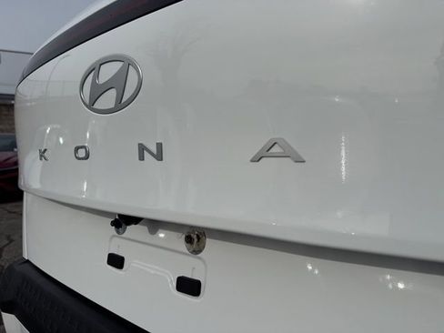 Used 2025 Hyundai Kona SEL image 15
