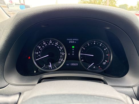 Used 2013 Lexus IS 350C 2dr Conv w/ Luxury Pkg image 9