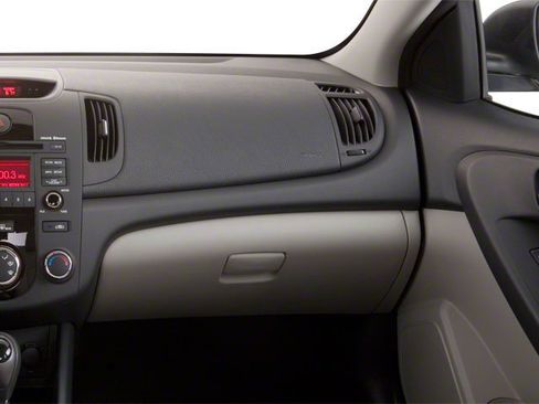 Used 2010 Kia Forte EX FWD image 21