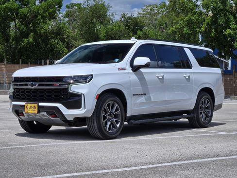 Used 2021 Chevrolet Suburban Z71 w/ Z71 Off-Road Package AWD/4WD image 7