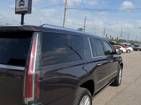 Used 2018 Cadillac Escalade ESV Premium Luxury AWD/4WD image 51