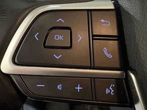 Used 2022 Toyota Highlander XSE AWD/4WD image 14
