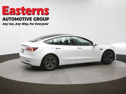 Used 2022 Tesla Model 3 Standard Range image 38