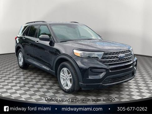Certified 2023 Ford Explorer XLT RWD image 1