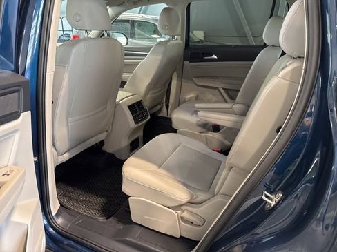Used 2021 Volkswagen Atlas SE w/ Panoramic Sunroof Package AWD/4WD image 13