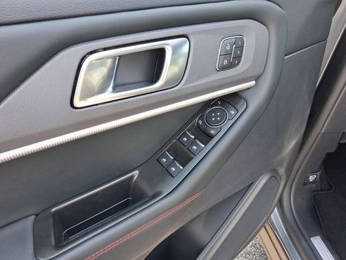 Used 2025 Ford Explorer ST-Line w/ Premium Package RWD image 14