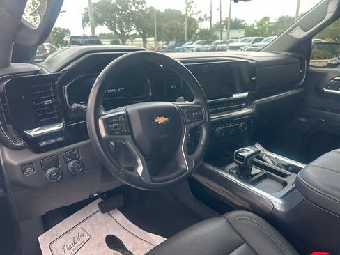 Used 2023 Chevrolet Silverado 1500 LTZ w/ Technology Package RWD image 6