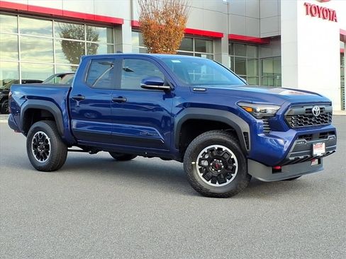 New 2025 Toyota Tacoma TRD Off-Road image 2