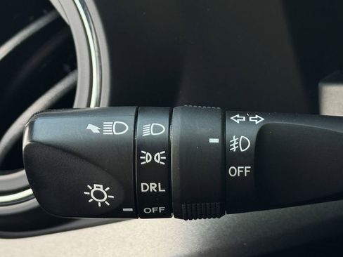 Used 2019 Toyota Tacoma TRD Off-Road AWD/4WD image 22