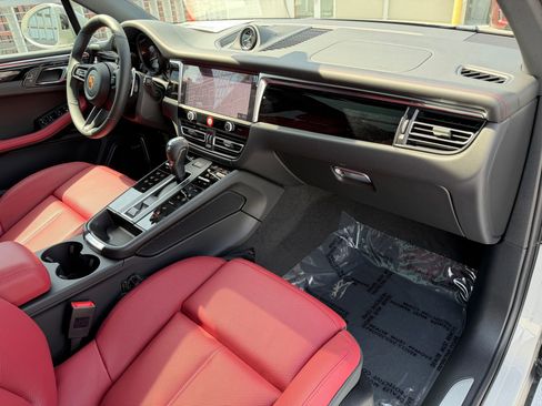 New 2026 Porsche Macan S AWD/4WD image 17