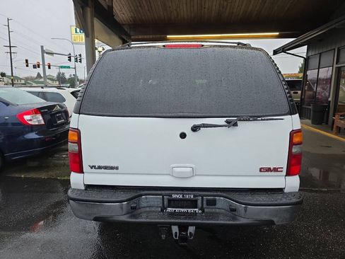 Used 2003 GMC Yukon SLT w/ 1SD Preferred Equipment Group AWD/4WD image 4