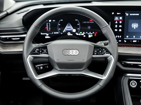 New 2025 Audi Q5 Premium image 13
