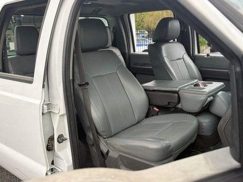 Used 2015 Ford F250 XL w/ Power Equipment Group image 11