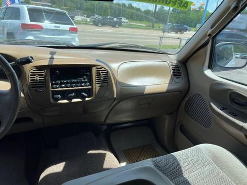 Used 2003 Ford F150 XLT image 16