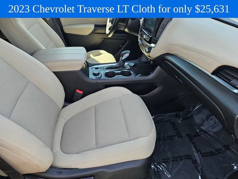 Used 2023 Chevrolet Traverse LT w/ LPO, Cargo Package AWD/4WD image 11