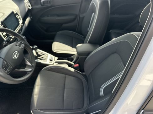 New 2026 Hyundai Venue SEL image 18