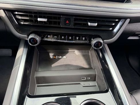 Certified 2025 Chevrolet Tahoe LT image 18