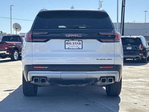 Used 2024 GMC Acadia Elevation image 10