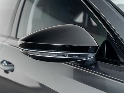 Used 2022 Audi S8 4.0T w/ S8 Executive Package image 24