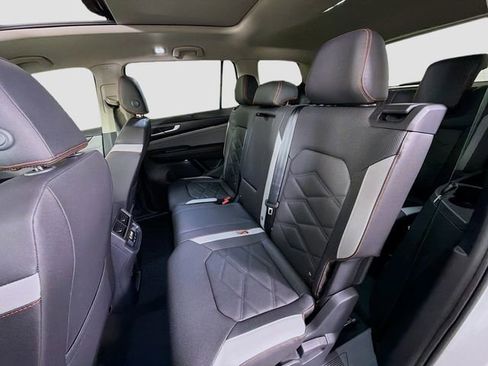 New 2026 Volkswagen Atlas Peak Edition AWD/4WD image 24