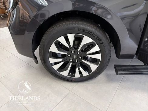 New 2025 Ford Expedition Platinum w/ Platinum Ultimate Package image 30