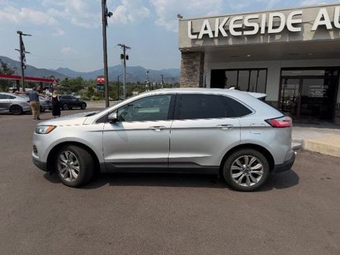 Used 2019 Ford Edge Titanium AWD/4WD image 4