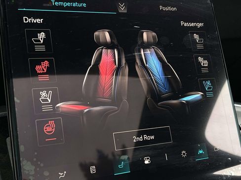 New 2025 Cadillac Escalade IQ Sport 1 w/ LPO, ONYX Package image 28