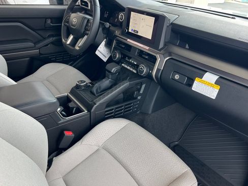 New 2026 Toyota 4Runner SR5 AWD/4WD image 13