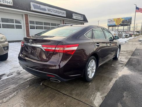 Used 2015 Toyota Avalon XLE Premium image 5