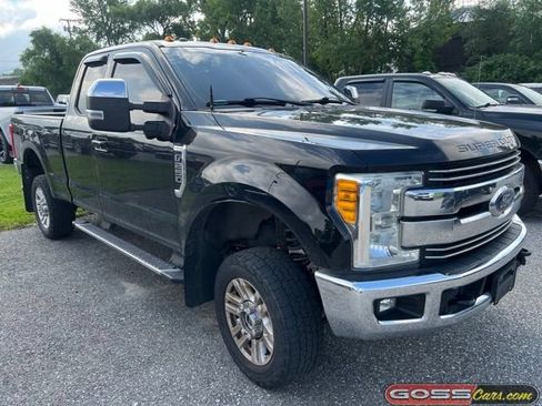 Used 2017 Ford F250 Lariat w/ Tow Technology Bundle AWD/4WD image 2