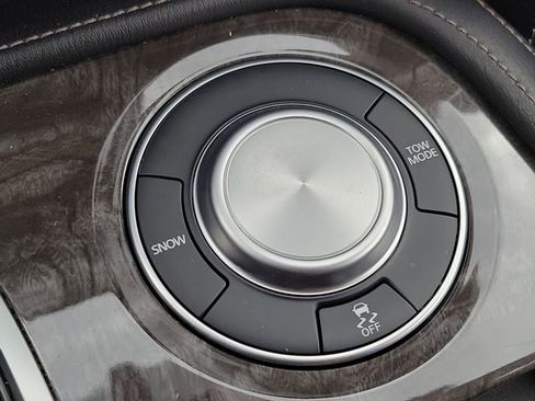 Used 2023 Nissan Armada Platinum w/ Captain's Chairs Package image 34