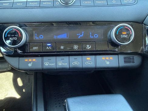 Used 2023 Hyundai Elantra SEL w/ Convenience Package image 23