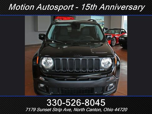 Used 2017 Jeep Renegade Altitude AWD/4WD image 4