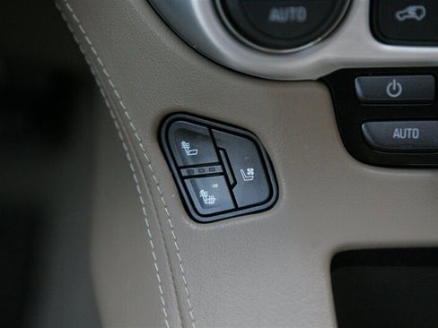 Used 2019 GMC Yukon XL SLT w/ Open Road Package image 32