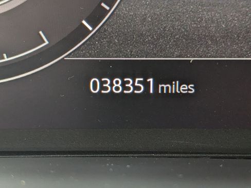 Used 2020 Land Rover Range Rover Evoque SE image 19