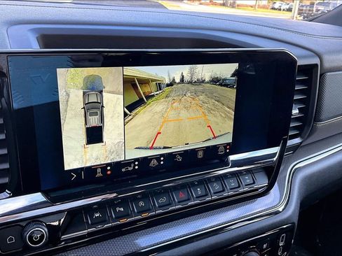 Used 2024 Chevrolet Silverado 1500 ZR2 image 30