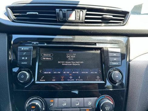 Used 2021 Nissan Rogue Sport S FWD image 10