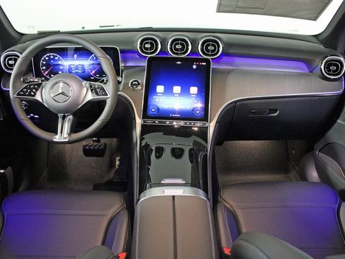 Certified 2026 Mercedes-Benz GLC 300 4MATIC image 16