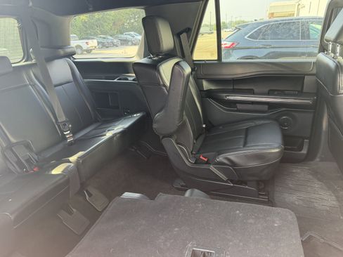 Used 2021 Ford Expedition XLT AWD/4WD image 6