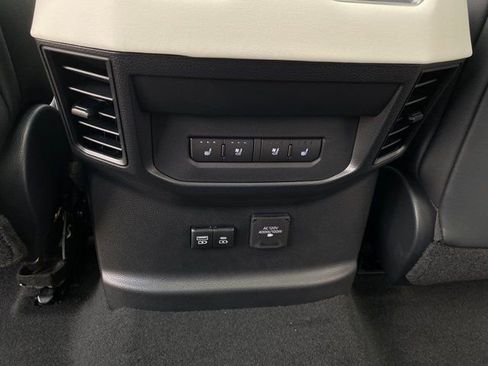 New 2023 Toyota Tundra Capstone image 9