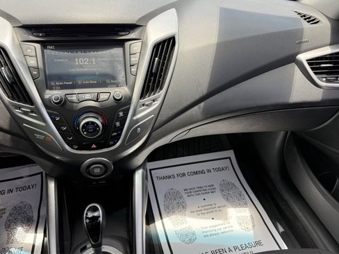 Used 2013 Hyundai Veloster RE:MIX Edition FWD image 33
